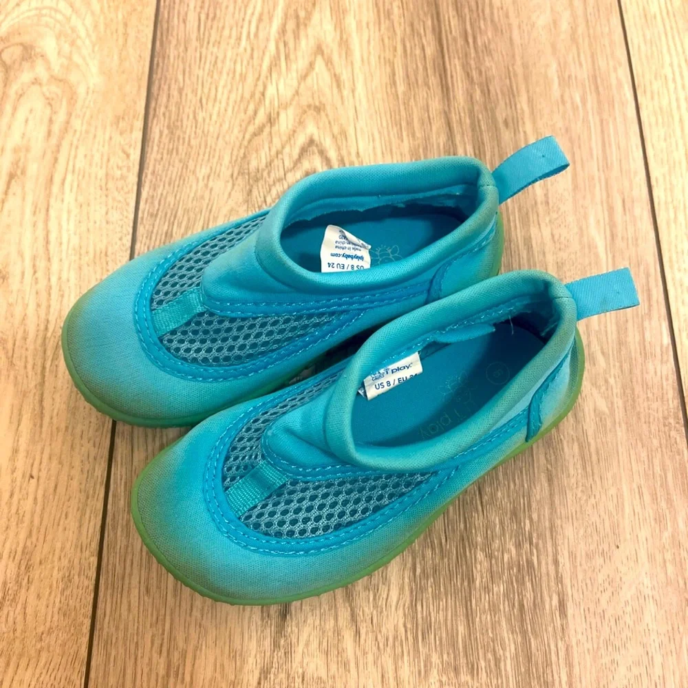 iPlay Water Shoes Size 8